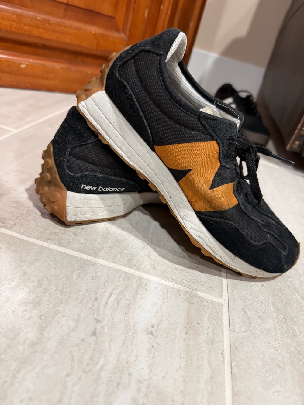 New Balance Kids Black and Tan Retro Runner